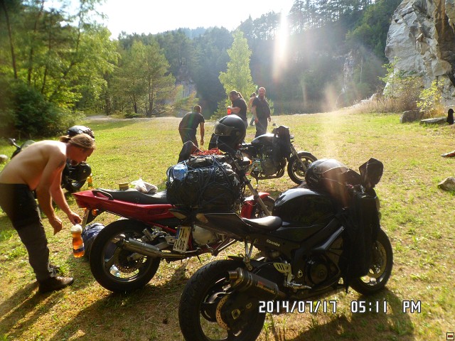 img00100.jpg