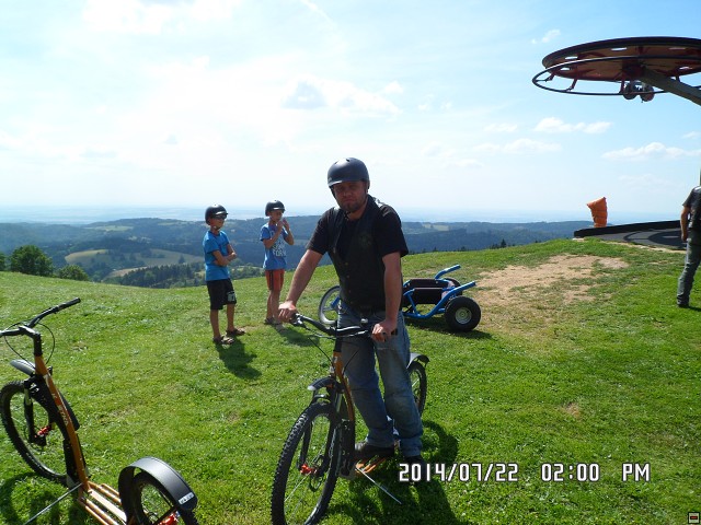 img00208.jpg