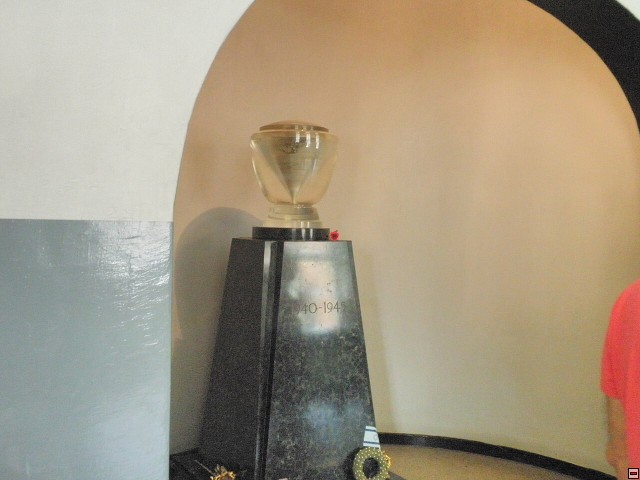 img00083.jpg