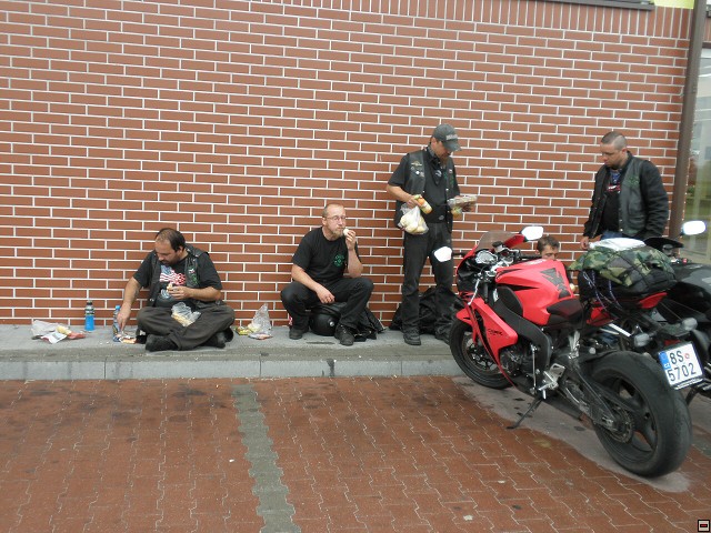 img00157.jpg