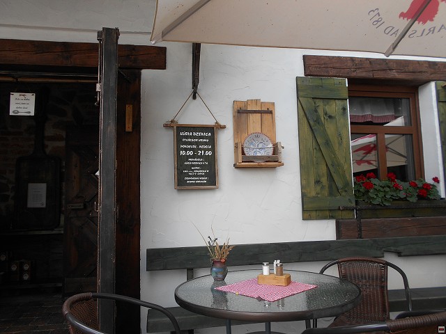 img00105.jpg