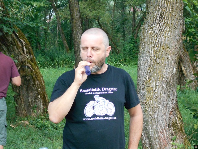 img00100.jpg