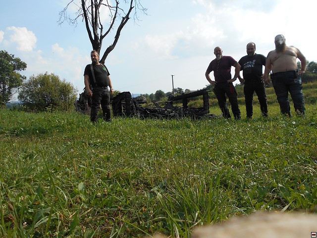 img00107.jpg