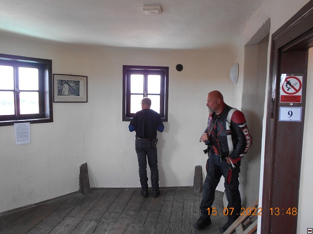 img00046.jpg