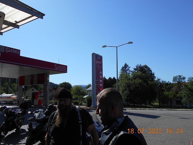img00139.jpg