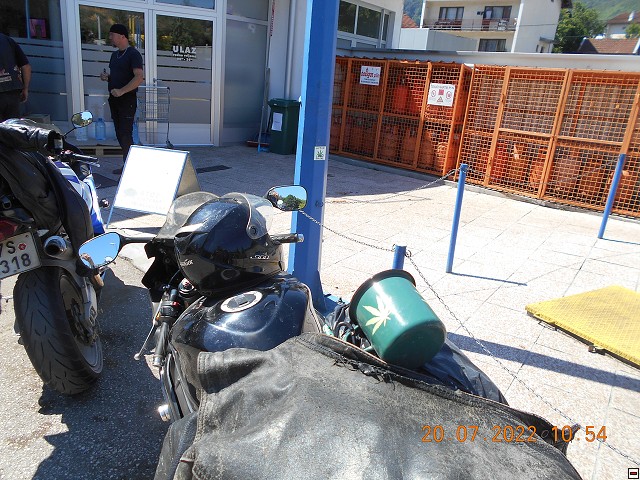 img00198.jpg