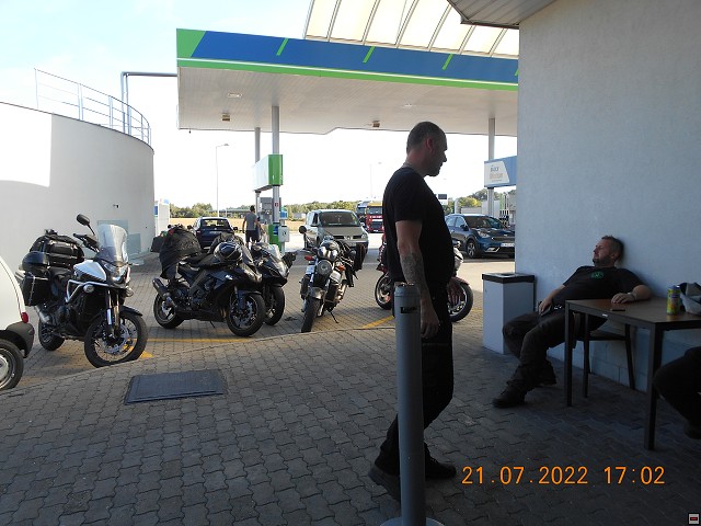 img00242.jpg
