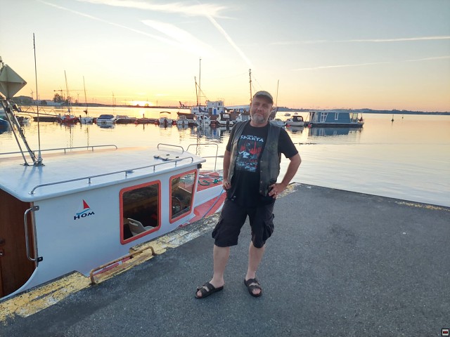 img00017.jpg