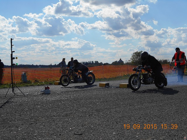 img00100.jpg