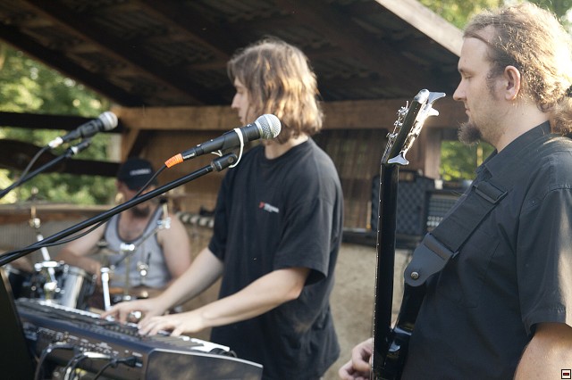 img00100.jpg